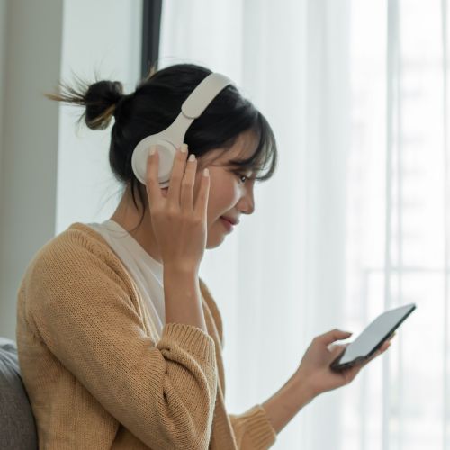 draadloze koptelefoon aansluiten